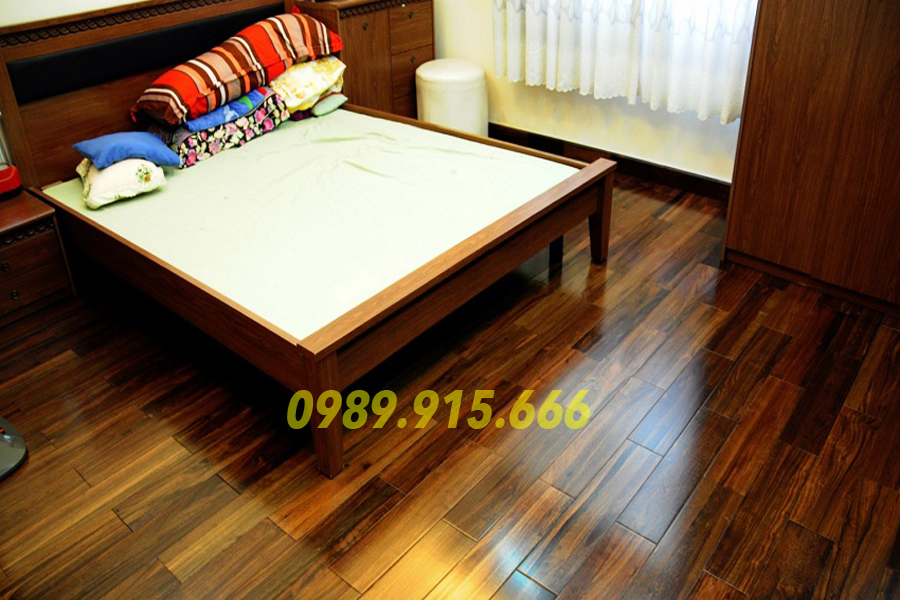 Sàn gỗ chiu liu 18 x 120 x 1200 mm